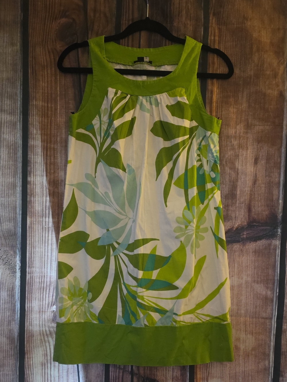 XOXO Green & White Size 11 Floral Sleeveless Dress